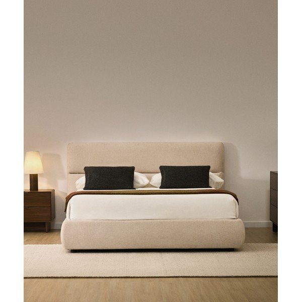 Bež oblazinjena zakonska postelja iz šenilje s prostorom za shranjevanje z letvenim dnom 160x200 cm Dafra – Kave Home-image-1