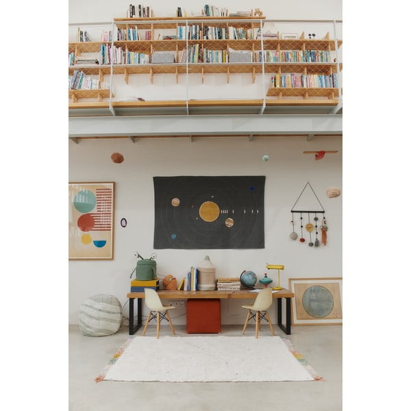 Kremno bela ročno tkana pralna bombažna otroška preproga 120x160 cm Stardust – Lorena Canals-image-4