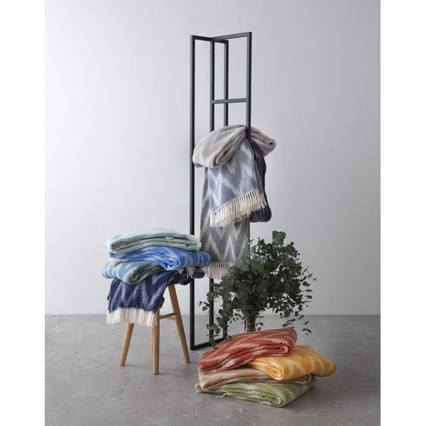 Olivno zelena pletena odeja Euromant Mallorca, 140 x 160 cm-image-1