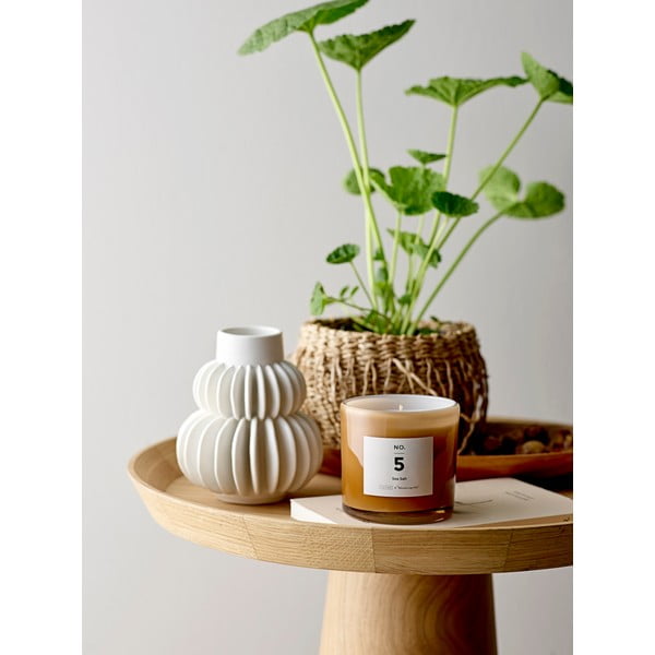 Bela keramična vaza Bloomingville Blossom-image-1