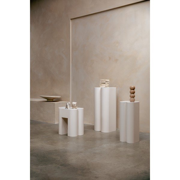 Kovinska stojala za cvetlične lonce v kompletu 2 ks (višina 80 cm) Shape – Zuiver-image-3