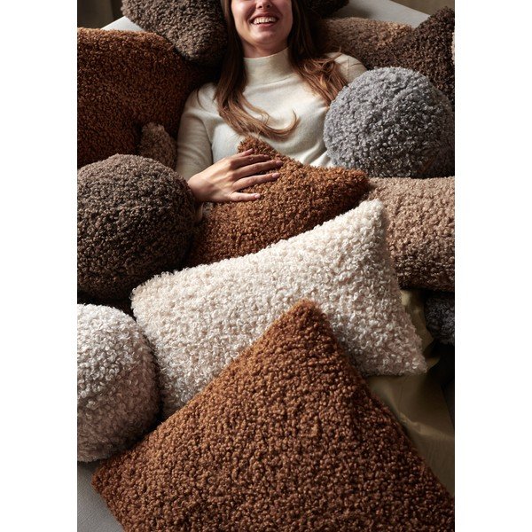 Plišasta okrasna blazina ø 26 cm Teddy – Blomus-image-3