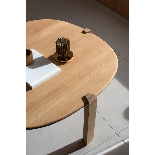 Okrogla klubska mizica iz masivnega hrasta v naravni barvi ø 100 cm Kulin – Gazzda-image-1