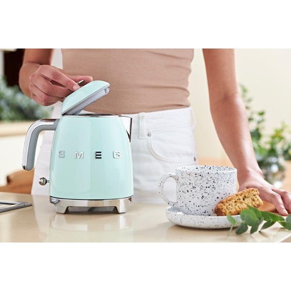 Svetlo zelen grelnik vode iz nerjavečega jekla 800 ml Retro Style – SMEG-image-1