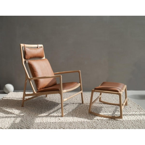 Tabure z masivno hrastovo konstrukcijo in detajli iz rjavega bivoljega usnja Gazzda Dedo-image-1