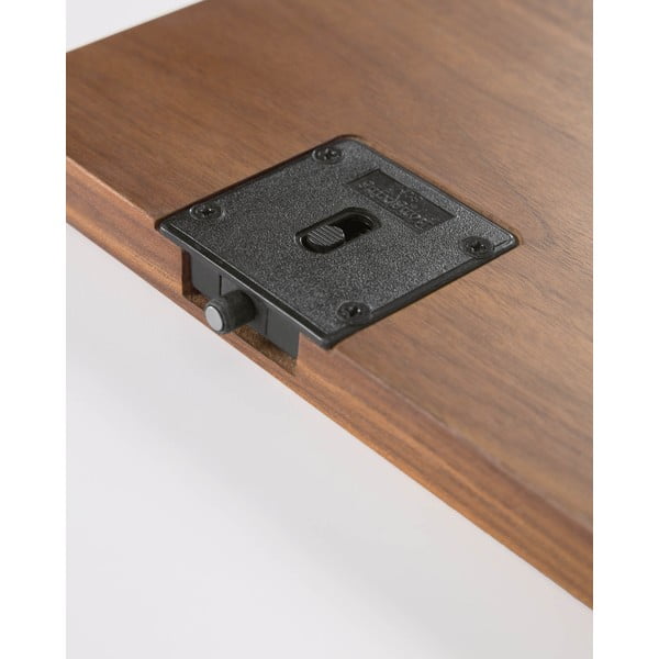 Knjižna omara v orehovem dekorju Kave Home Carolin, 130 x 169 cm-image-3