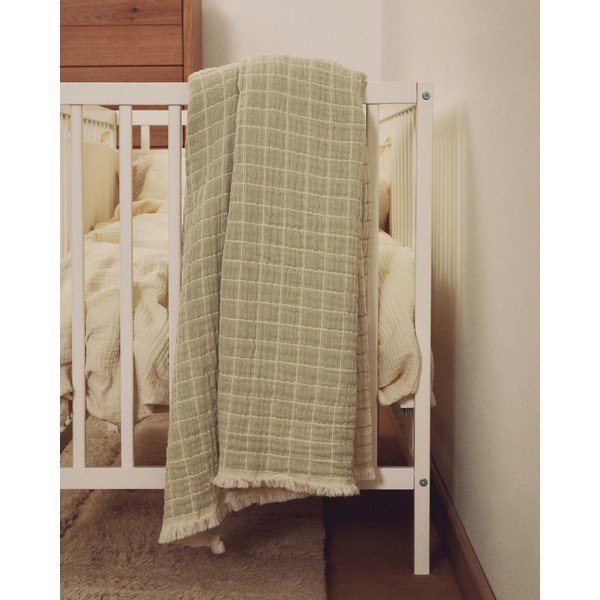 Svetlo zelena otroška odeja iz žakarja 130x170 cm Tivaro – Kave Home-image-1