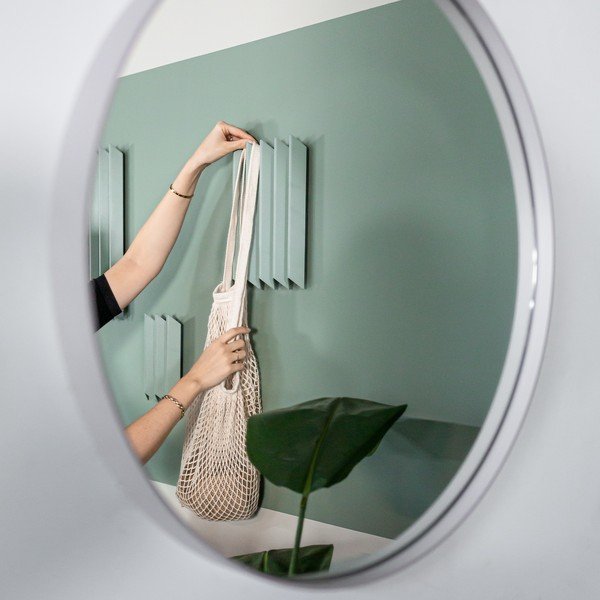 Prašno zelen kovinski stenski obešalnik 21 cm Sensu – Spinder Design-image-4