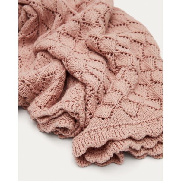 Rožnata bombažna pletena otroška odeja 70x100 cm Ria – Kave Home-image-1