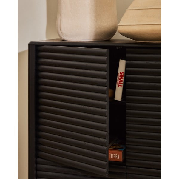 Črna omarica v hrastovem dekorju 104,5x144x40 cm Lenon – Kave Home-image-4