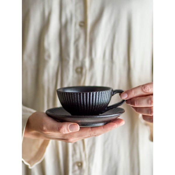 Črna keramična skodelica za kapučino 200 ml Neri – Bloomingville-image-3