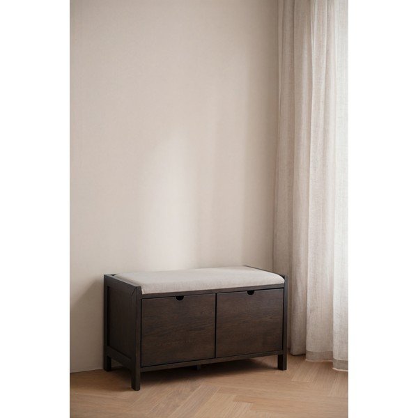 Omarica za čevlje iz masivnega hrasta s klopjo v temni naravni barvi 80x47x41 cm Hillmond – Rowico-image-2
