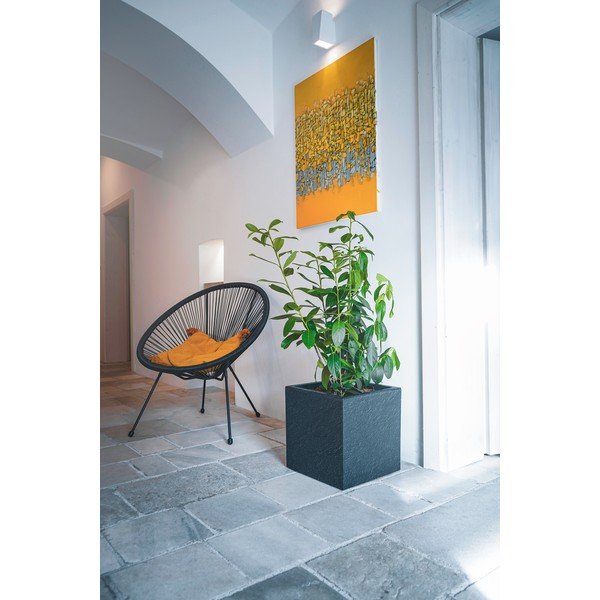 Samozalivalni cvetlični lonec iz reciklirane plastike Cubico Stone – Flower Lover-image-1