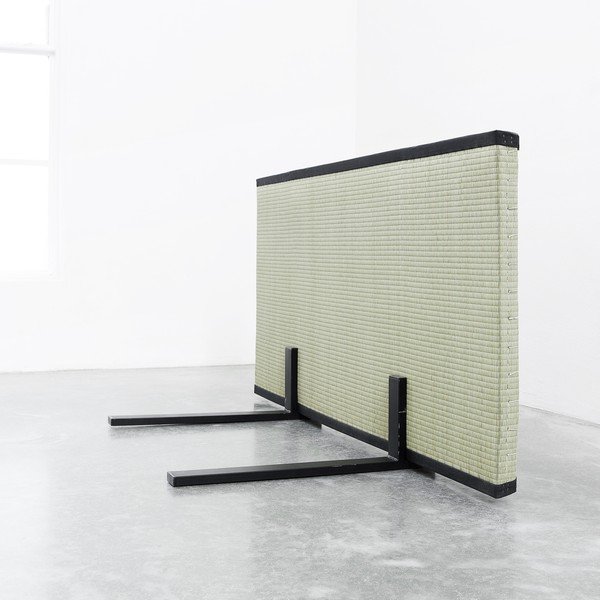 Postelja / kavč Sano, črna s črnimi blazinami-image-3