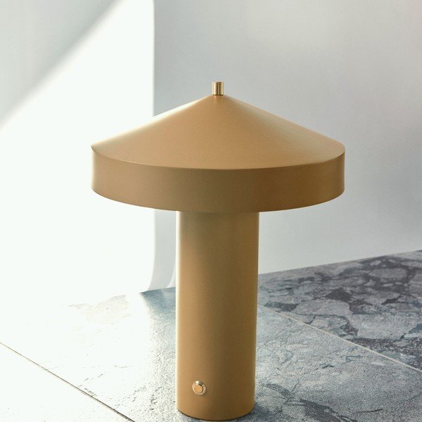 Oker rumena kovinska namizna svetilka (višina 41 cm) Hatto – OYOY Living Design-image-1