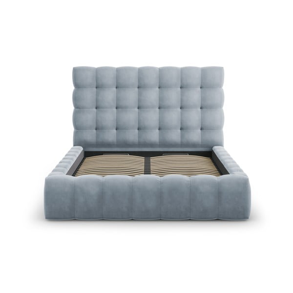Svetlo modra oblazinjena zakonska postelja s prostorom za shranjevanje in letvenim dnom 140x200 cm Bali – Cosmopolitan Design-image-3