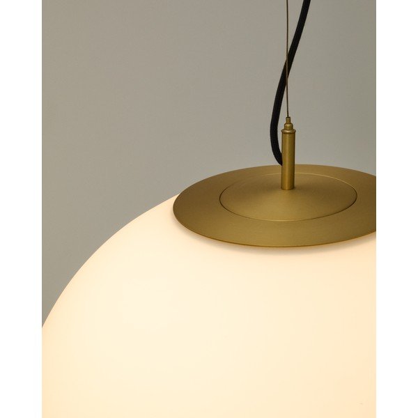 Bela/v zlati barvi viseča svetilka s steklenim senčilom ø 10 cm Brisia – Kave Home-image-3