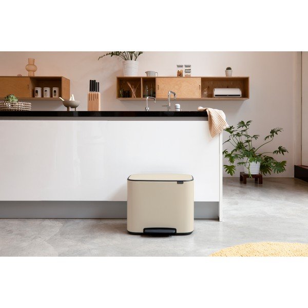 Bež jeklen koš za smeti s pedalom 36 l Bo – Brabantia-image-1