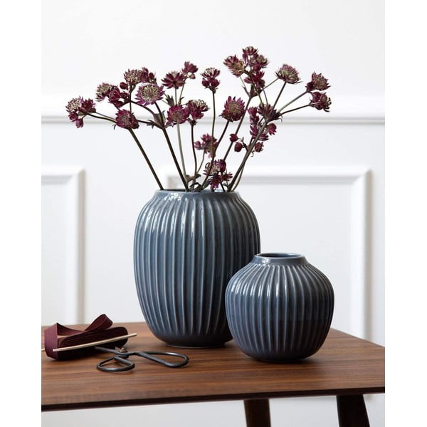 Antracitno siva keramična vaza Kähler Design Hammershoi, višina 12,5 cm-image-1