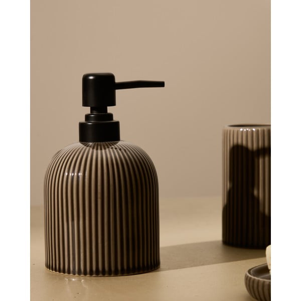 Temno rjav keramičen lonček za zobne ščetke Selime – Kave Home-image-3