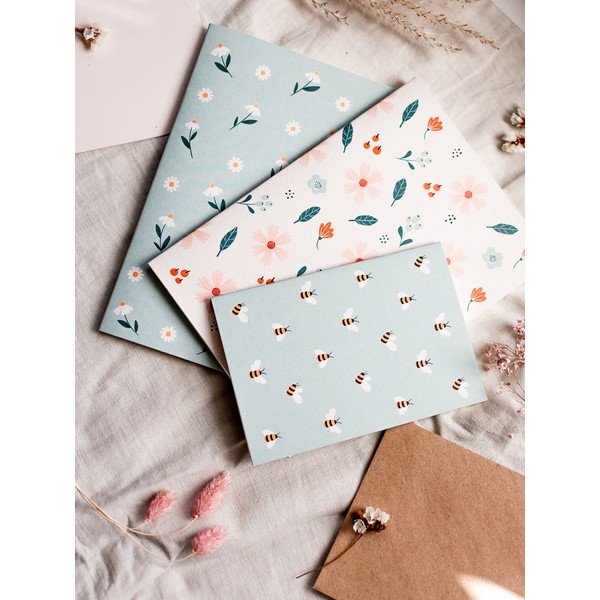 Zvezek A5 iz recikliranega papirja z motivom marjetic, 60 strani-image-2