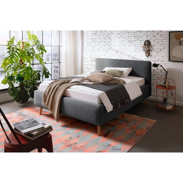 Antracitno siva oblazinjena zakonska postelja s prostorom za shranjevanje z letvenim dnom 140x200 cm Mattis – Meise Möbel-image-1