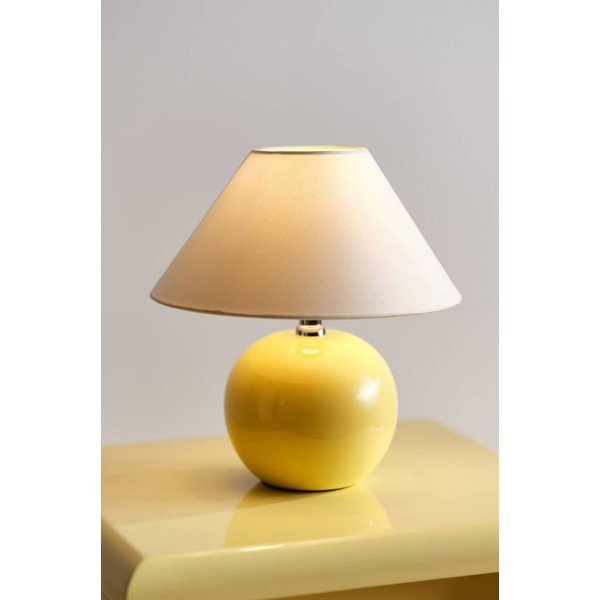 Rumena/kremno bela keramična namizna svetilka (višina 29 cm) Karamell – Jotex-image-1