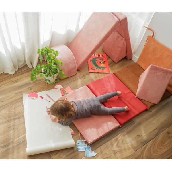 Svetlo rožnat komplet mehkih igral iz rebrastega žameta 75x41x7 cm Bloque Montessori – Little Nice Things-image-4