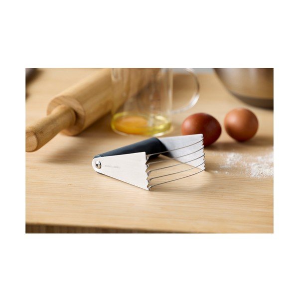 Kovinski pripomoček za peko – Blomsterbergs-image-4