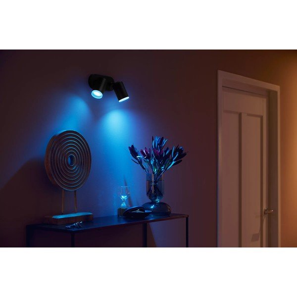 Pametno točkovno svetilo z žarnico GU10, 6 W Fugato – Philips Hue-image-1