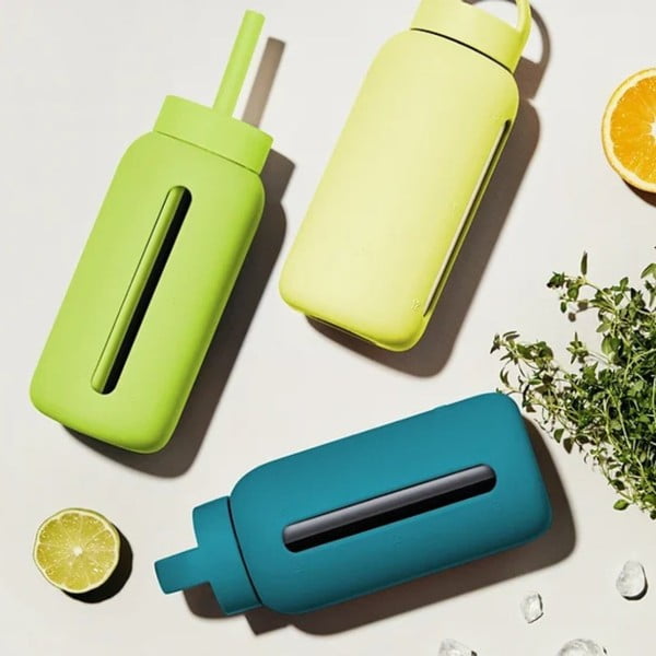 Zelena steklenica za vodo za na pot 720 ml Electric Lime – Muuki-image-3