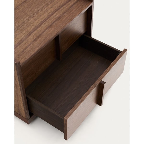 Temno rjava nočna omarica v orehovem dekorju Onix – Kave Home-image-3