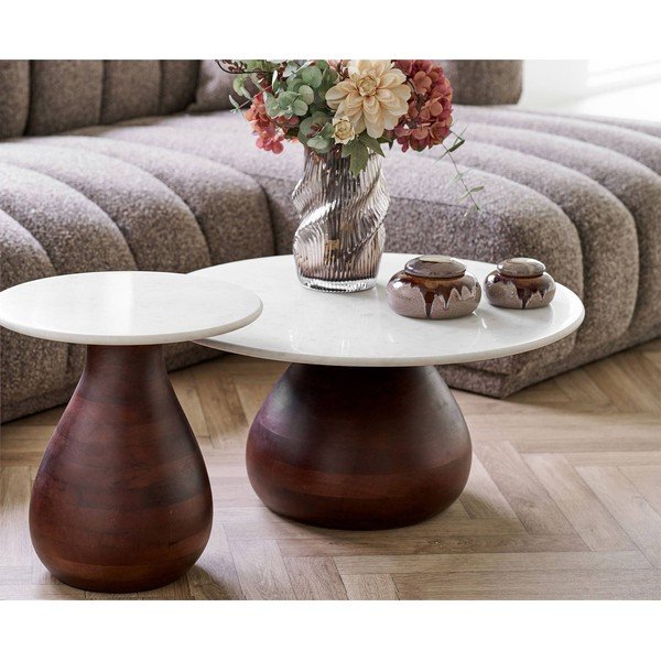 Bela/v temni naravni barvi okrogla klubska mizica z marmorno mizno ploščo ø 70 cm Heide – House Nordic-image-1