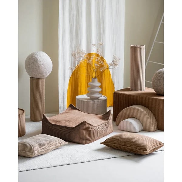 Svetlo rjava otroška sedežna blazina iz rebrastega žameta Roll – Wigiwama-image-3