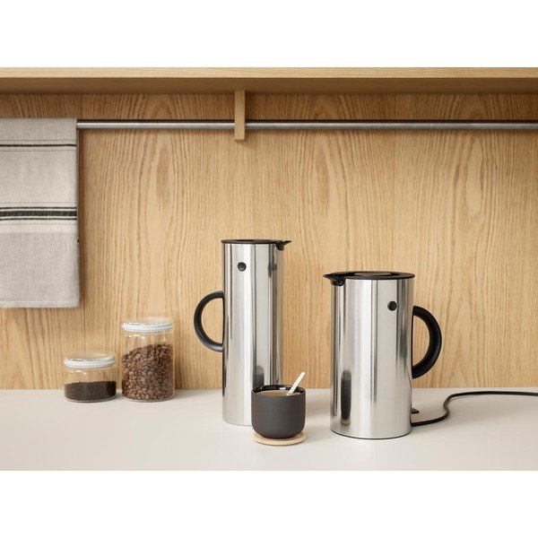 Plastičen grelnik vode v srebrni barvi 1,5 l EM77 – Stelton-image-1