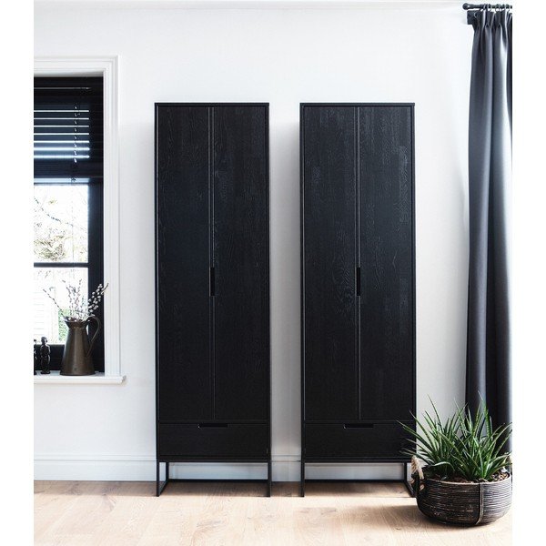 Črna omara iz masivnega jesena 60x210x36 cm Silas – WOOOD-image-4