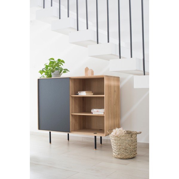 Črna nizka komoda iz masivnega hrasta 118x100 cm Fina – Gazzda-image-1