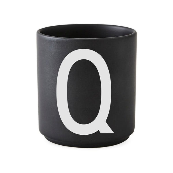 Črna porcelanasta skodelica Design Letters Alphabet Q, 250 ml