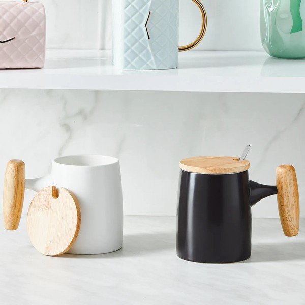 Črna porcelanasta skodelica 0.4 l Knight – Hermia-image-1
