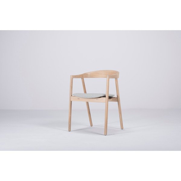 Jedilni stol iz masivnega hrastovega lesa z modro-sivim sedežem Gazzda Muna-image-4