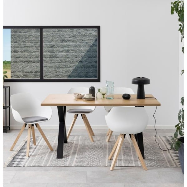 Belo-sivi oblazinjeni jedilni stoli v kompletu z nasloni za roke 2 ks Tina – Actona-image-1