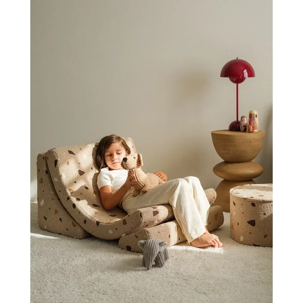Svetlo rjav otroški fotelj iz tkanine bouclé in šenilje Terrazzo Moon – Wigiwama-image-4