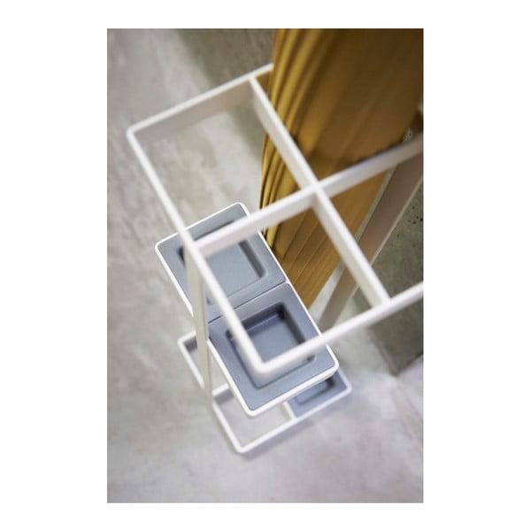 Črno stojalo za dežnike YAMAZAKI Tower-image-4