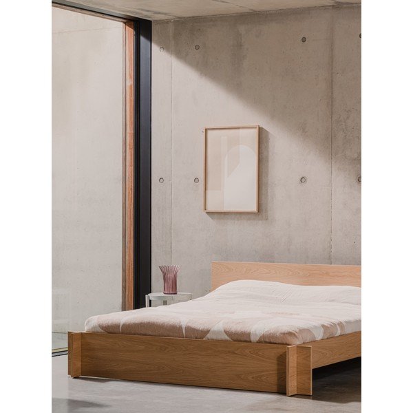 Zakonska postelja iz iverne plošče/iz vezane plošče v hrastovem dekorju z letvenim dnom 200x200 cm v naravni barvi Valt – noo.ma-image-4