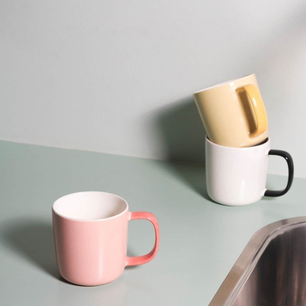 Rožnata skodelica iz porcelana new bone china 370 ml Mae – ONA-image-3