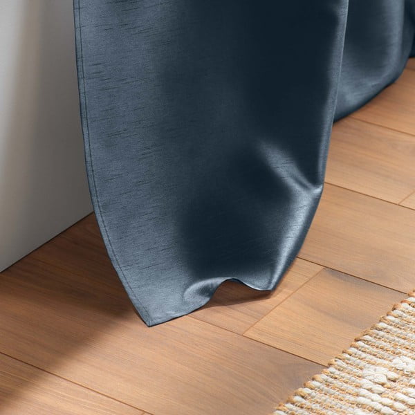 Temno modra zavesa iz mikrosatena 140x240 cm Shana – douceur d'intérieur-image-3