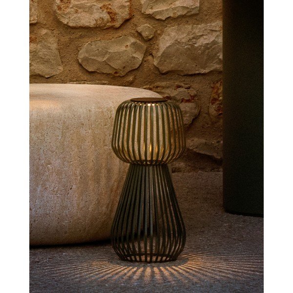 LED namizna zatemnitvena zunanja svetilka s solarnim panelom (višina 42 cm) Reiba – Kave Home-image-1