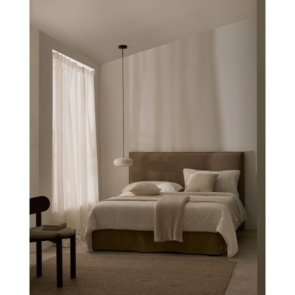 Sivorjava oblazinjena zakonska postelja 180x200 cm Jaira – Kave Home-image-1