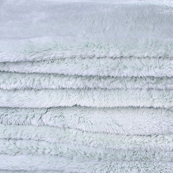 Svetlo zelena odeja iz mikrovlaken DecoKing Fluff Peppermint, 170 x 210 cm-image-2