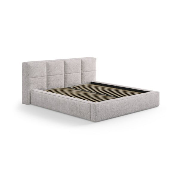 Bež oblazinjena zakonska postelja s prostorom za shranjevanje z letvenim dnom 200x200 cm Simon Darren – Micadoni 